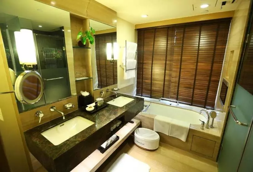 キングサイズベッドのクラブルーム, Itc Gardenia, A Luxury Collection Hotel, Bengaluru