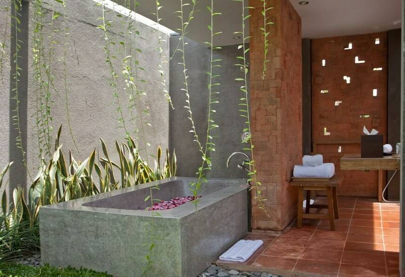 וילה עם חדר שינה אחד ובריכת שחיה, Komea Villa