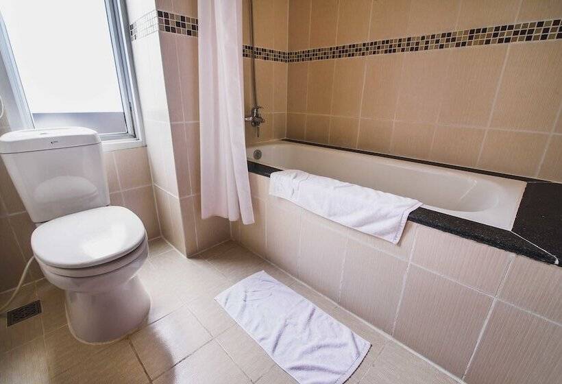 اتاق لوکس با چشمانداز شهر, Mondial Hotel Hue