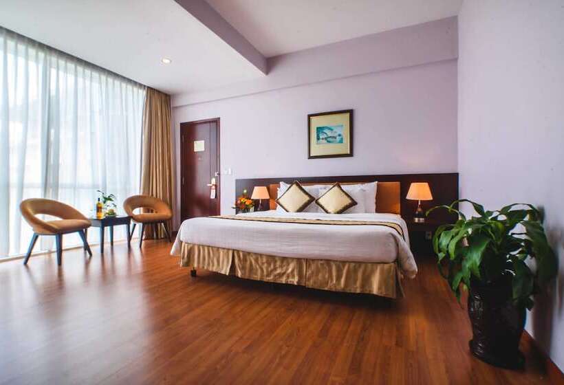 اتاق لوکس با چشمانداز شهر, Mondial Hotel Hue