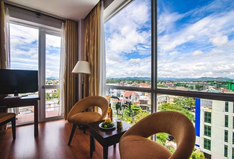 سوئیت با چشمانداز رودخانه, Mondial Hotel Hue