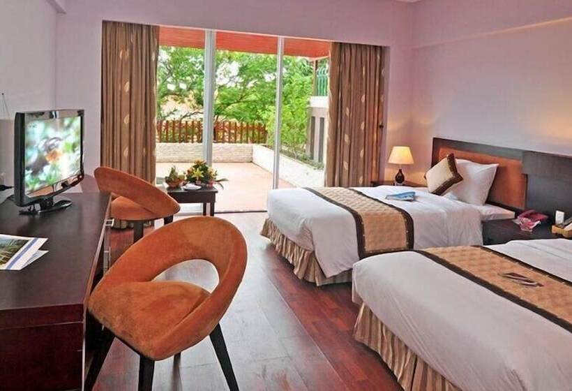 اتاق لوکس با چشمانداز باغ, Mondial Hotel Hue
