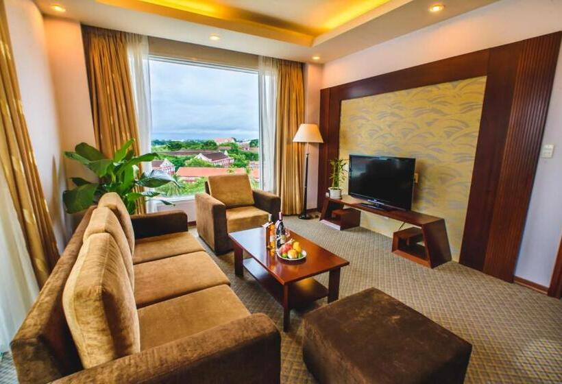 سوئیت با چشمانداز رودخانه, Mondial Hotel Hue