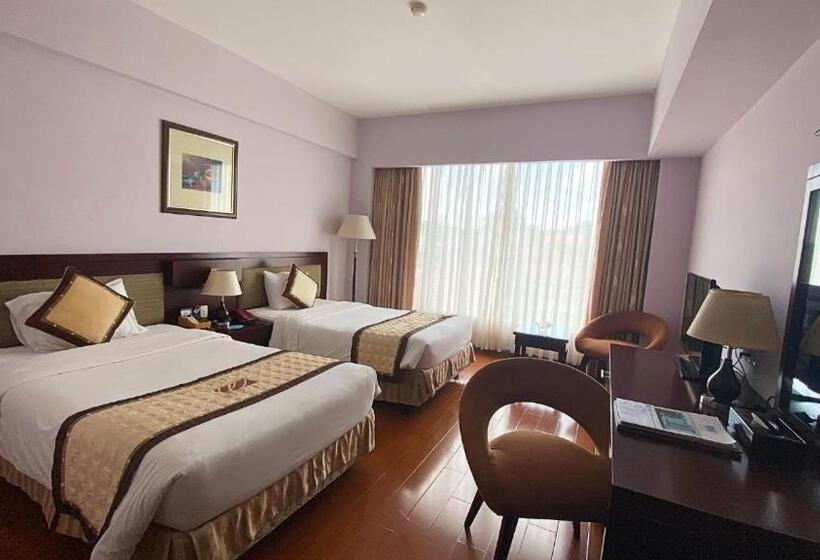 اتاق استاندارد با چشم‌انداز شهر, Mondial Hotel Hue