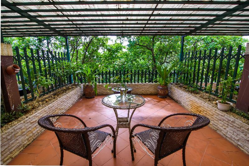 اتاق لوکس با چشمانداز باغ, Mondial Hotel Hue