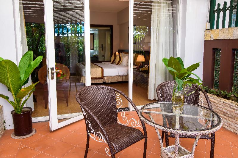 اتاق لوکس با چشمانداز باغ, Mondial Hotel Hue