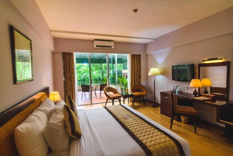 اتاق لوکس با چشم‌انداز باغ, Mondial Hotel Hue