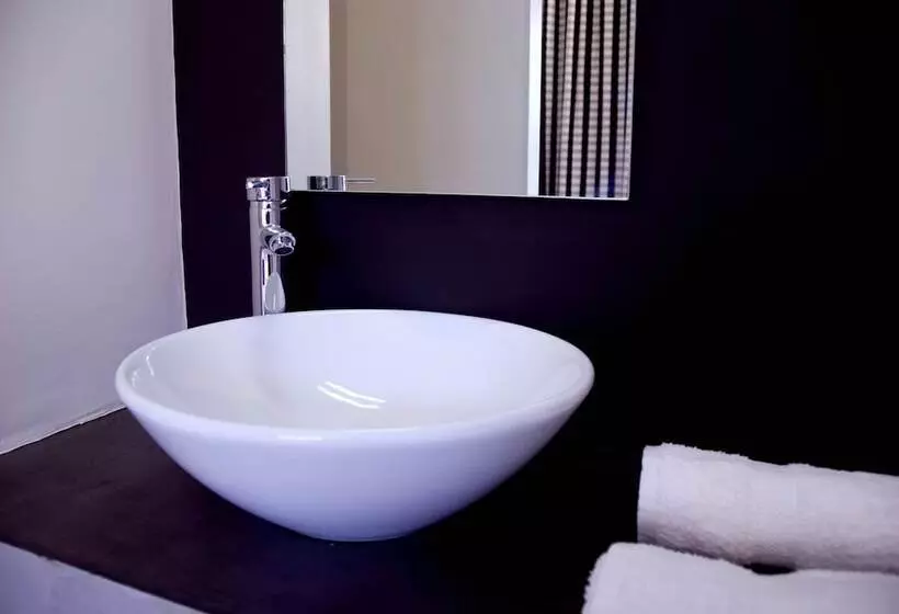 اتاق استاندارد, Onomo Hotel Dakar
