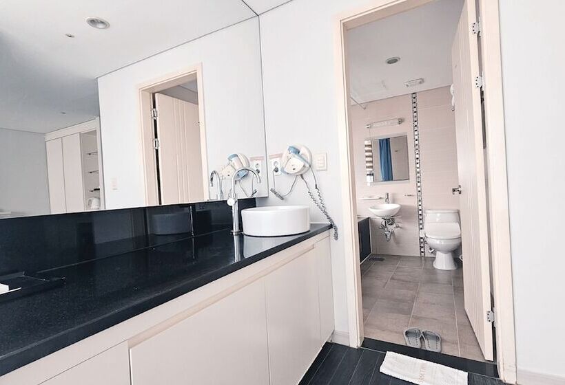 سوییت اجرایی, Sunset