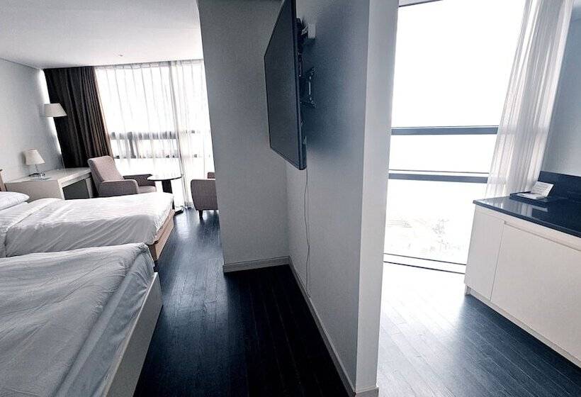 سوییت اجرایی, Sunset