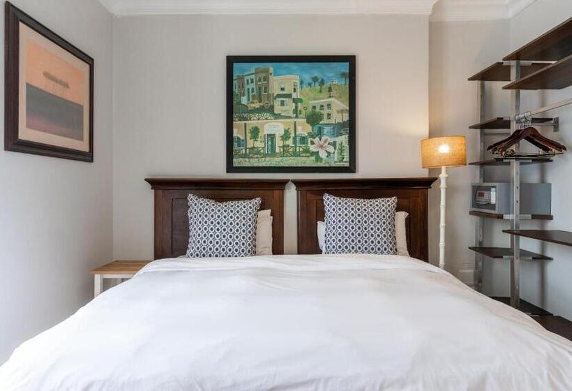 スタンダードルーム, The Charles Cafe & Guesthouse