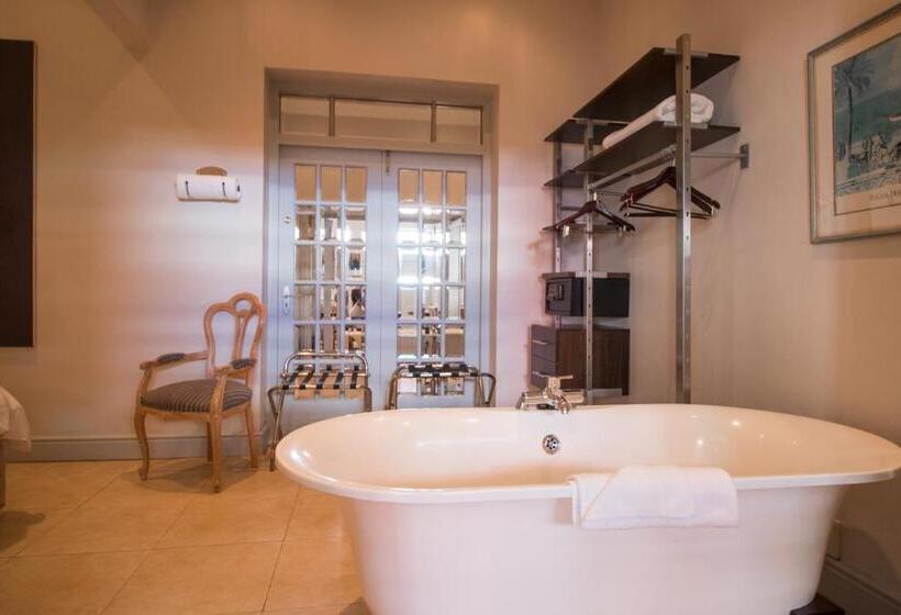 スーペリアールーム, The Charles Cafe & Guesthouse