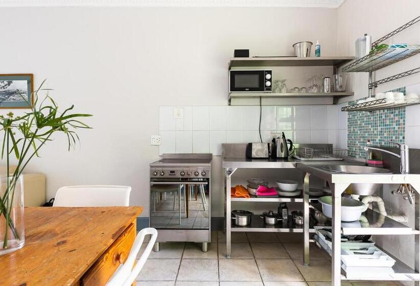 １ベッドルームアパートメント, The Charles Cafe & Guesthouse