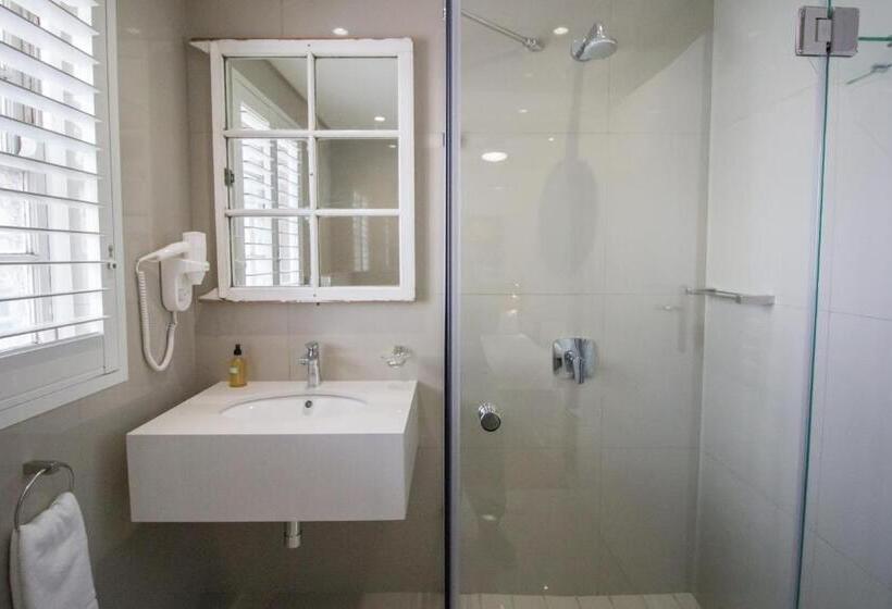 スタンダードルーム, The Charles Cafe & Guesthouse