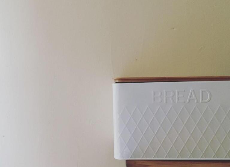 בקתת חדר, Wild Hare Cottages