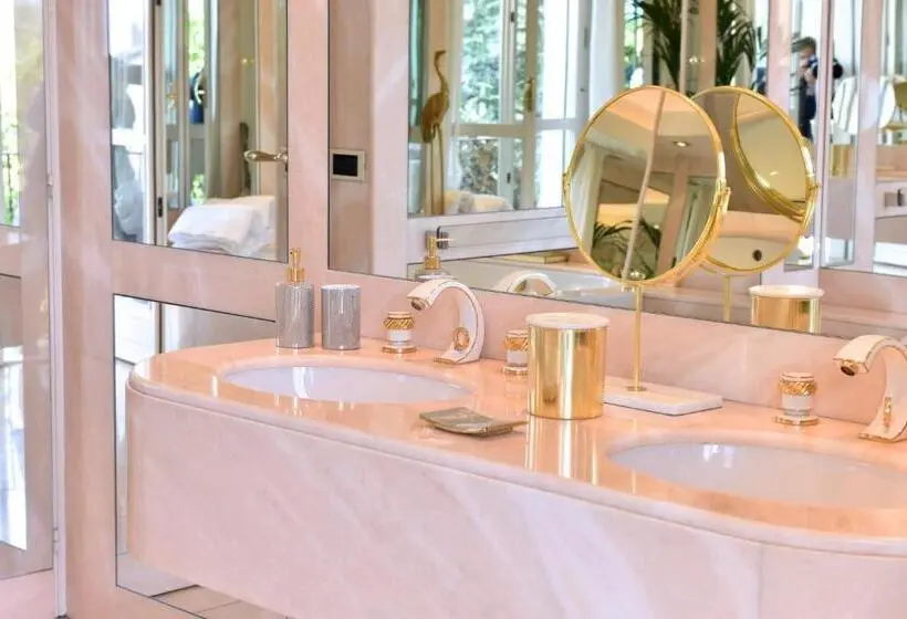 سوییت جونیور با بالکن, La Via Romana Boutique Guest House