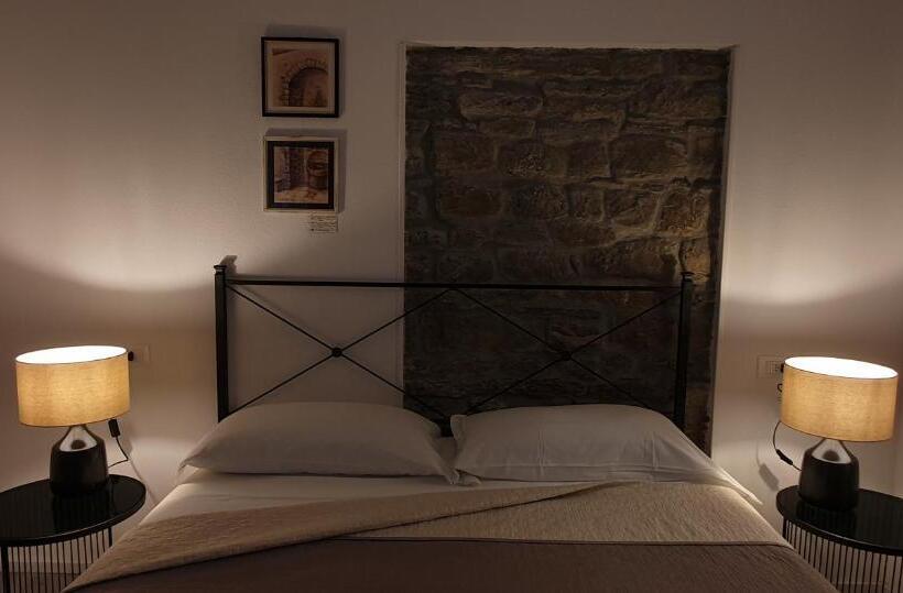 اتاق استاندارد با بالکن و چشمانداز دریا, Arbanella