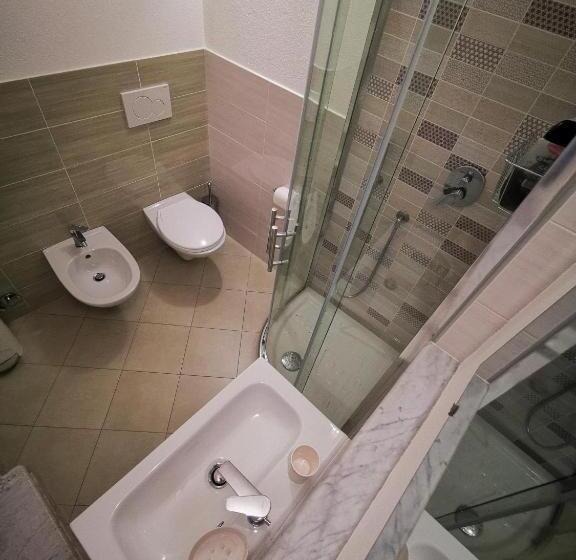 اتاق استاندارد, Arbanella