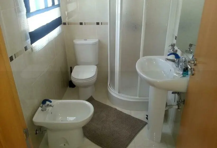 Standard Kolmen Hengen Huone, Ricky Guesthouse