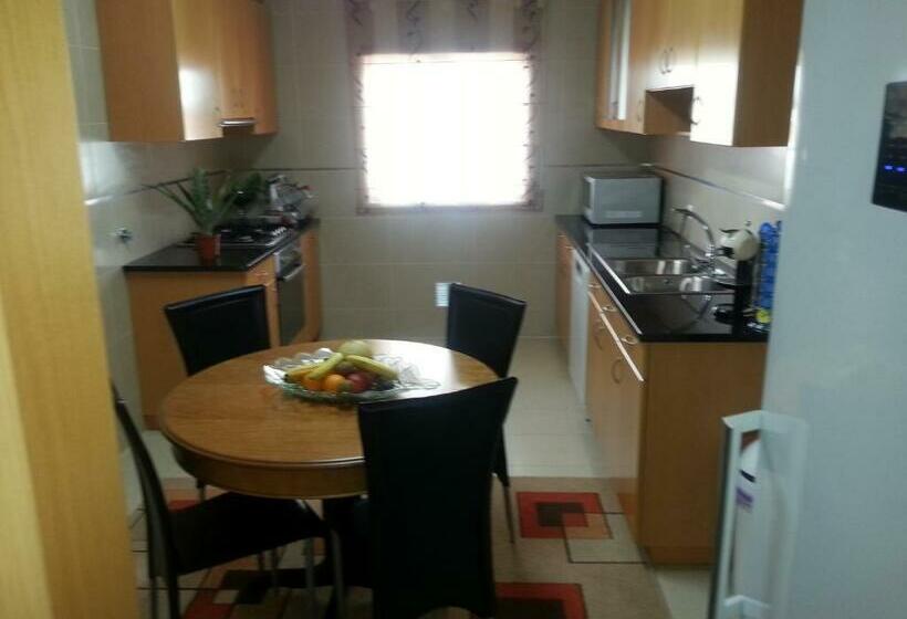 اتاق استاندارد چهار تخته, Ricky Guesthouse