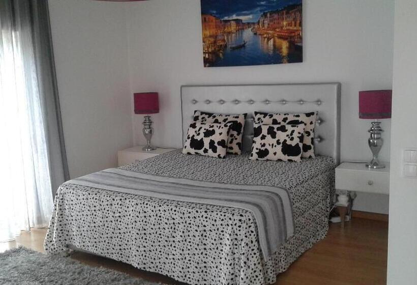اتاق استاندارد چهار تخته, Ricky Guesthouse