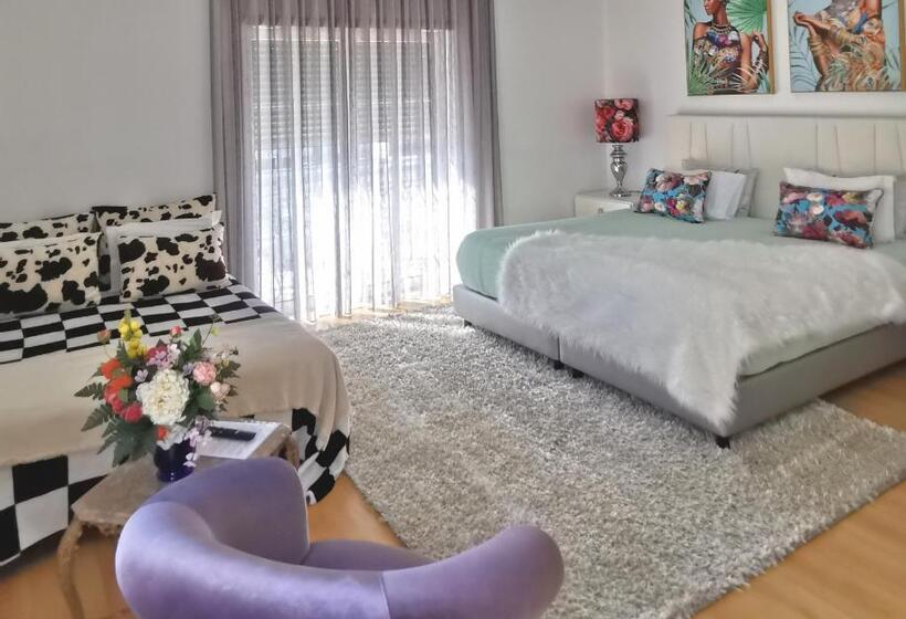 اتاق استاندارد چهار تخته, Ricky Guesthouse