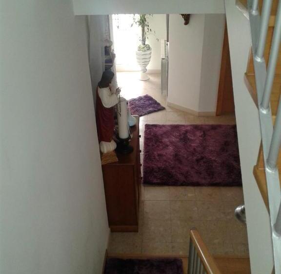 سوئیت با تخت بزرگ, Ricky Guesthouse