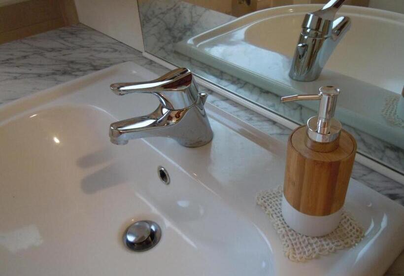 Standard room with outdoor bath, Il Farfasole