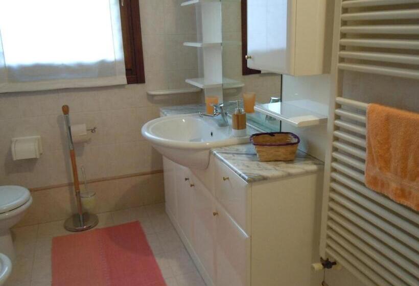 Standard room with outdoor bath, Il Farfasole