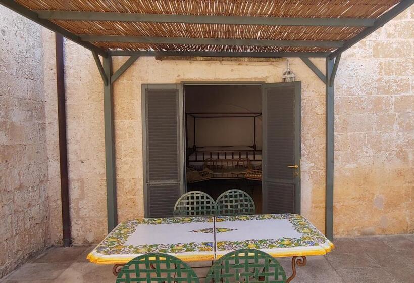 חדר משפחתי, La Fragna