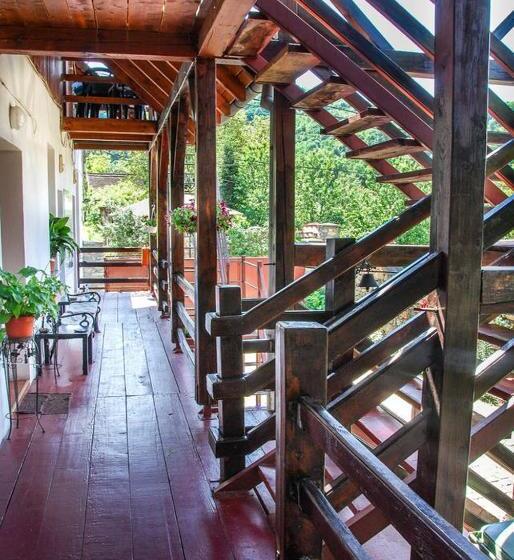 经济房, Pensiunea Dora Sasca