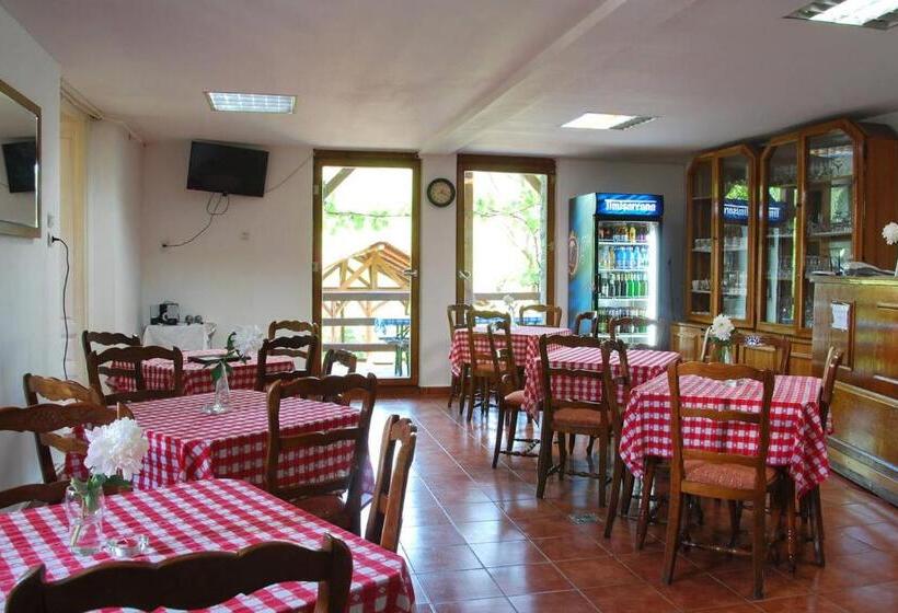 经济房, Pensiunea Dora Sasca