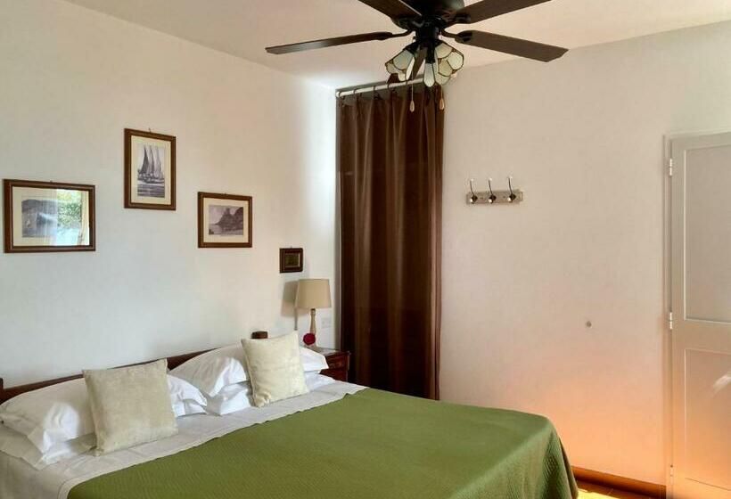 Quarto Estandar Vista Mar, Villa Pietrafiore