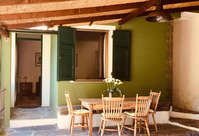 آپارتمان 1 خوابه با تراس, Villa Pietrafiore