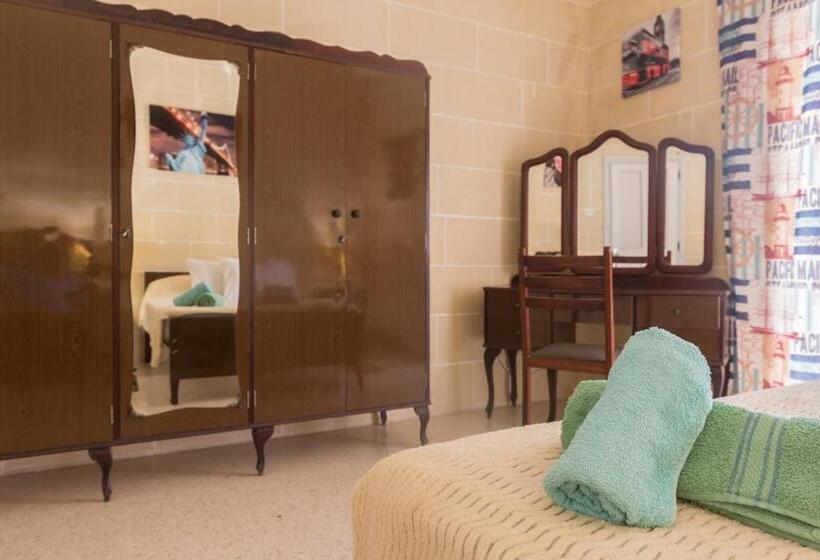 اتاق استاندارد با بالکن, Acomodation House Kavarna