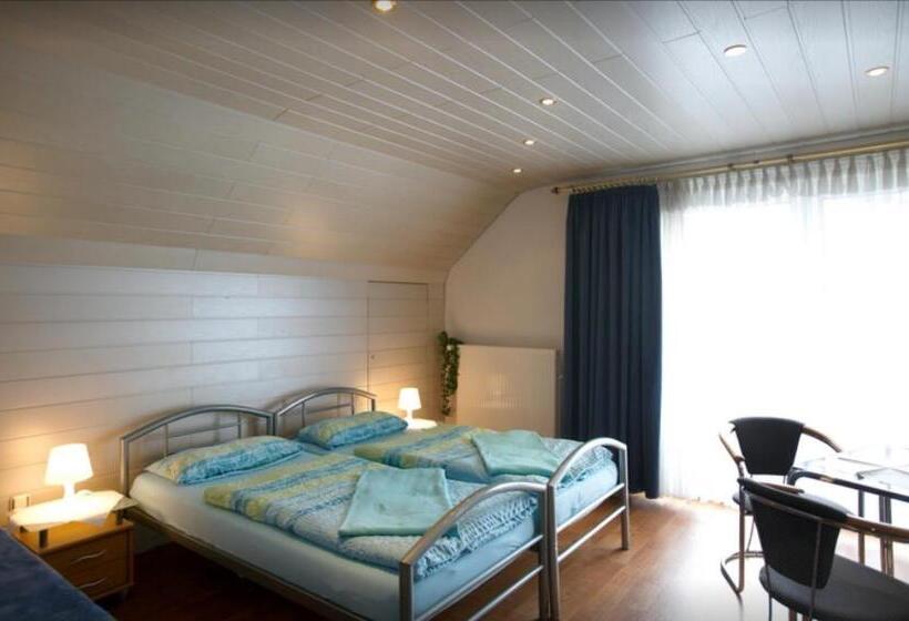 غرفة قياسية ثلاثية, Pension Waldau