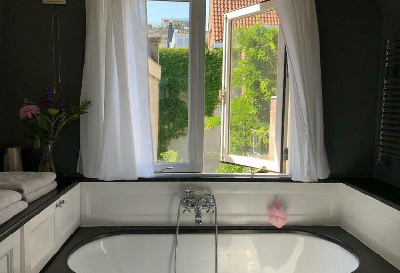 اتاق لوکس با تخت بزرگ, The Lastage Inn   Bed & Breakfast