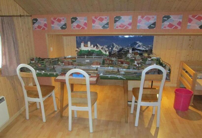 四人标准间, Postman8   Bed And Breakfast