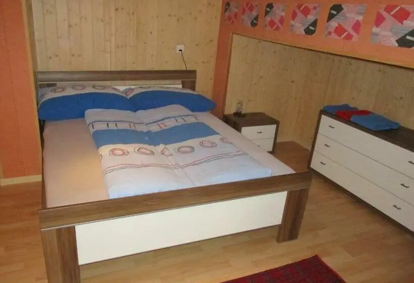 スタンダード4人部屋, Postman8 Bed And Breakfast