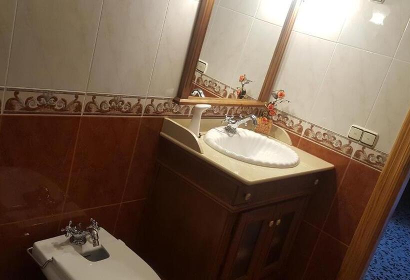 バス共有のスタンダードルーム, El Rengue