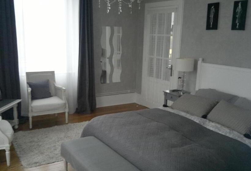 חדר דלוקס, Chateau Du Pont Jean