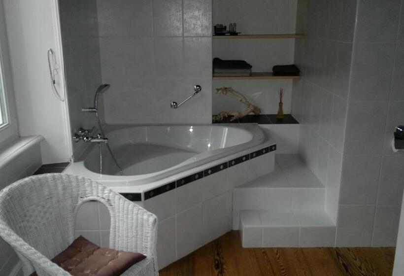 Номер Deluxe, Chateau Du Pont Jean