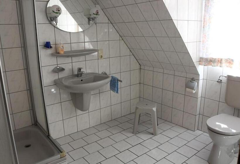 Номер Стандарт Индивидуальный, Gaststätte Feldkamp