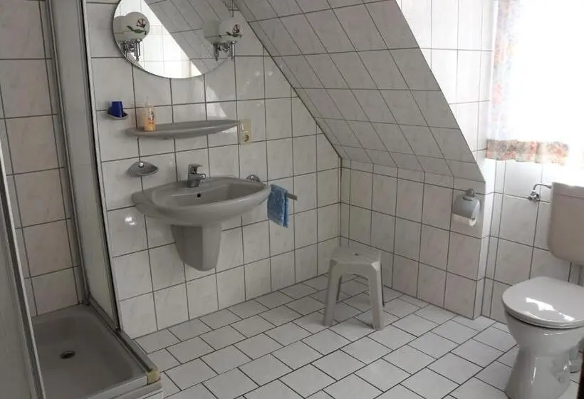 Chambre Standard Individuelle, Gaststätte Feldkamp
