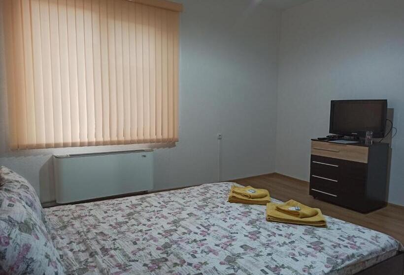 اتاق استاندارد, Guest House Ganovi