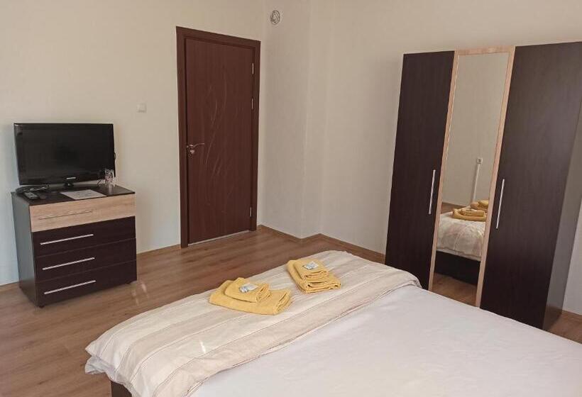 اتاق استاندارد, Guest House Ganovi