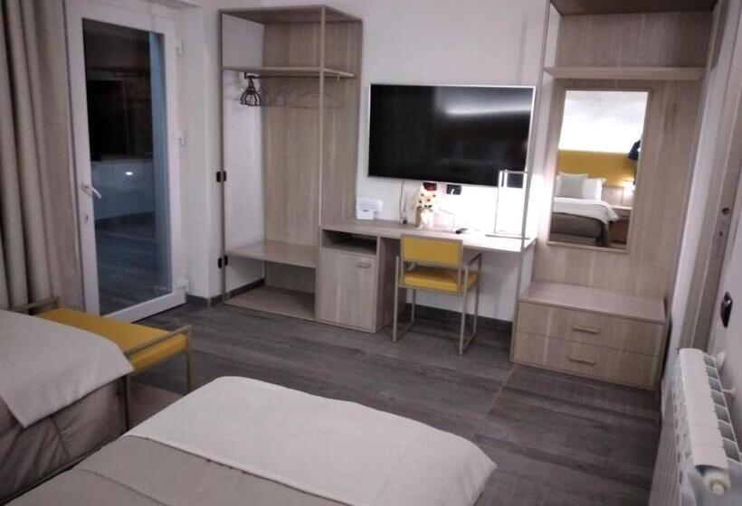 キングサイズベッドのスタンダードルーム, Rainbow Sweet Rooms