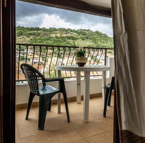 חדר דלוקס עם מרפסת, Su Pranu