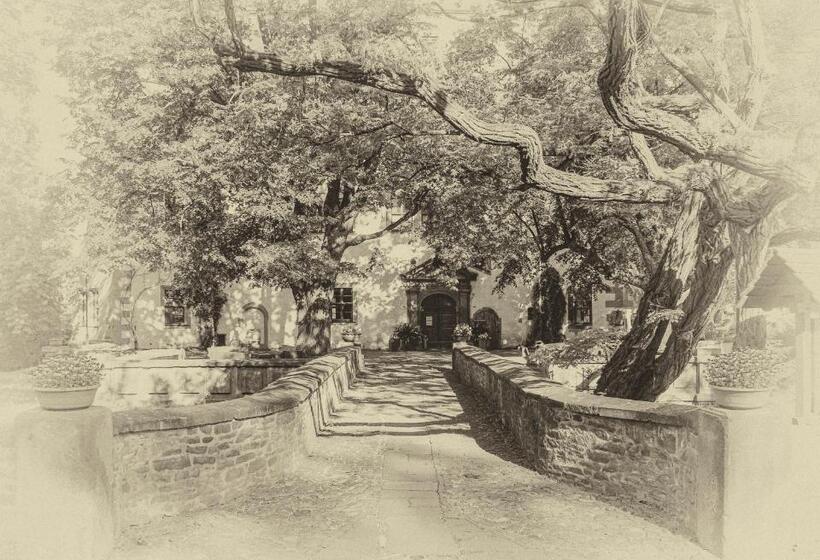 Четырехместный Номер Классик, Wasserschloss Podelwitz