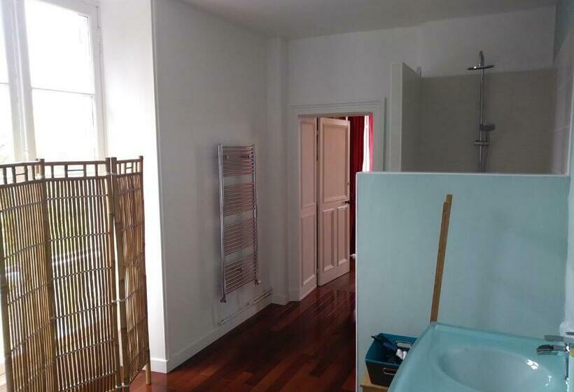 ファミリールーム, Les Hôtes Du Prieuré